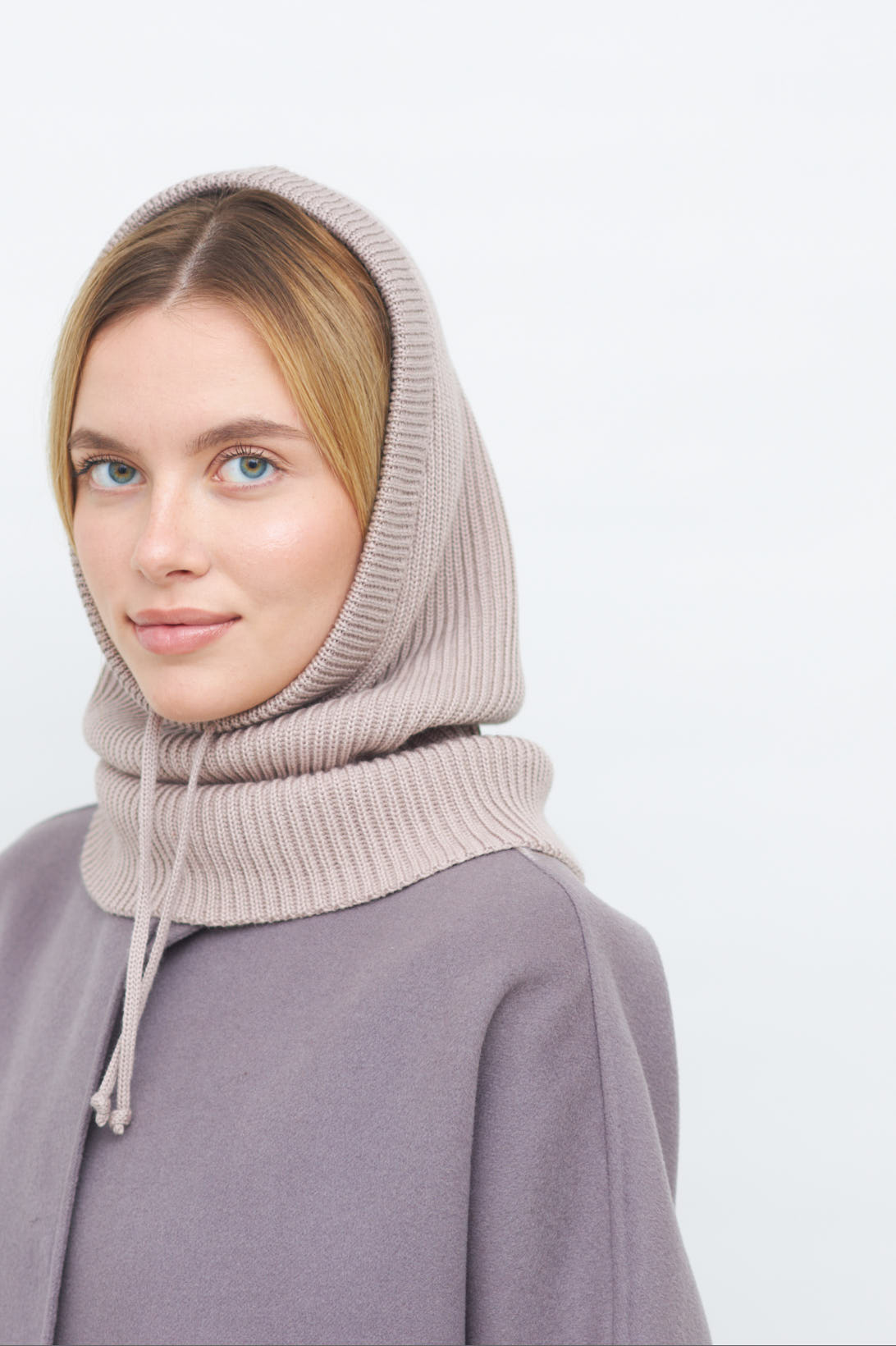 Снуды, капоры, чепчики